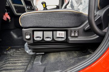 �����½� ����KLȼ�� 480���� 6X4 CNGǣ����(DFV4258GP6C)ͼƬ