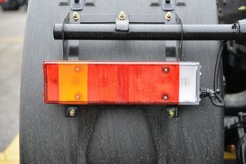 �����½� ����KLȼ�� 480���� 6X4 CNGǣ����(DFV4258GP6C)ͼƬ