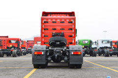 东风新疆 畅行D7V 440马力 6X4 CNG牵引车(DFV4258GP6C)