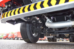 东风新疆 畅行D7V 430马力 6X4 危险品牵引车(国六)(DFV4257GW6D)