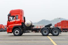 东风新疆 畅行D7V 480马力 6X4 LNG牵引车(DFV4258GP6N)