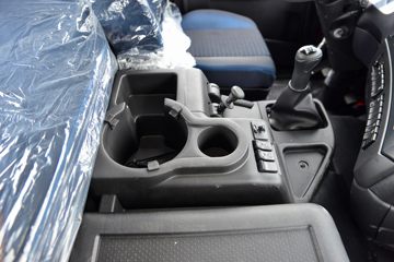 �����½� ����D7V 480���� 6X4 LNGǣ����(DFV4258GP6N)ͼƬ