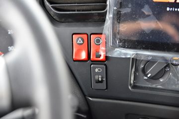 �����½� ����D7V 480���� 6X4 LNGǣ����(DFV4258GP6N)ͼƬ