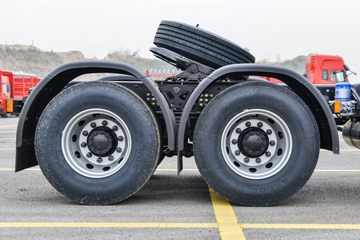 �����½� ����D7V 480���� 6X4 LNGǣ����(DFV4258GP6N)ͼƬ