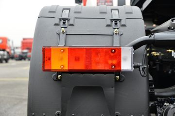 �����½� ����D7V 480���� 6X4 LNGǣ����(DFV4258GP6N)ͼƬ