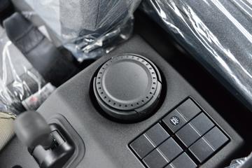 �����½� ���KRȼ�� 220���� 4X2 6.75��CNG��դʽ�ػ���(��ʿ��8��)(DFV5182CCYGP6N)ͼƬ