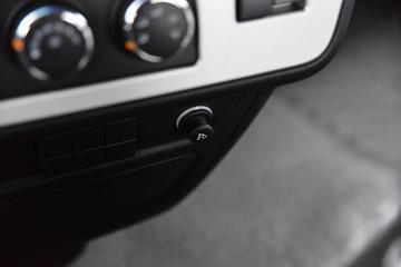 �����½� ���KRȼ�� 220���� 4X2 6.75��CNG��դʽ�ػ���(��ʿ��8��)(DFV5182CCYGP6N)ͼƬ