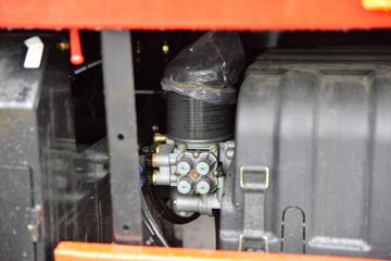 �����½� ���KRȼ�� 220���� 4X2 6.75��CNG��դʽ�ػ���(��ʿ��8��)(DFV5182CCYGP6N)ͼƬ