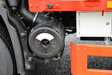 �����½� ���KRȼ�� 220���� 4X2 6.75��CNG��դʽ�ػ���(��ʿ��8��)(DFV5182CCYGP6N)ͼƬ