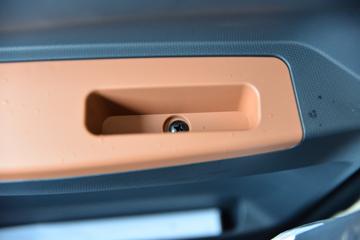 �����½� ����D1L 200���� 4X2 4����ж��(��ʿ��10��)ͼƬ