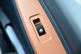 东风拓行D1&nbsp;自卸车驾驶室                                               图片