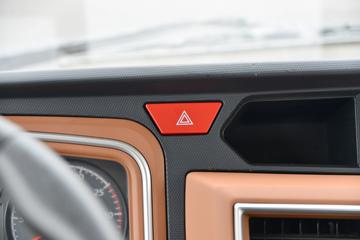 �����½� ����D1L 200���� 4X2 4����ж��(��ʿ��10��)ͼƬ