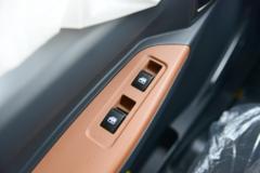 东风新疆 拓行D1L 200马力 4X2 4米自卸车(法士特10档)