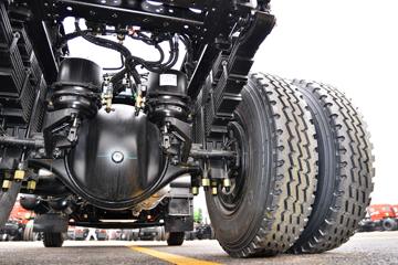 �����½� ����D1L 200���� 4X2 4����ж��(��ʿ��10��)ͼƬ