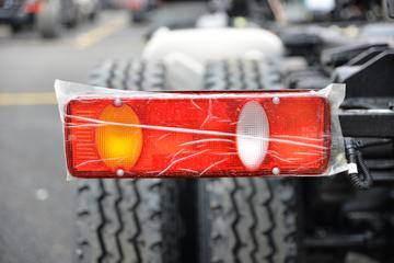 �����½� ����D1L 200���� 4X2 4����ж��(��ʿ��10��)ͼƬ