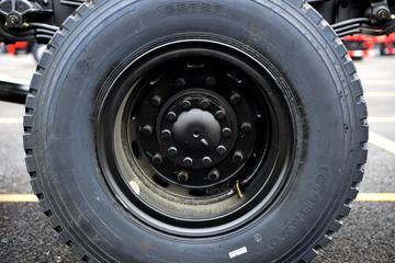 �����½� ����D1L 200���� 4X2 4����ж��(��ʿ��10��)ͼƬ