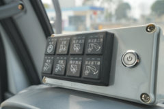 湖北新楚风 满天星 4.5T 3.185米纯电动自装卸式垃圾车(HQG5045ZZZEV)41.86kWh