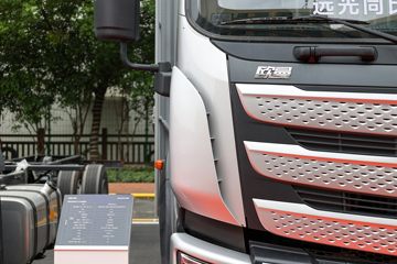 ���� ŷ������ 270���� 4X2 6.8�ײ�դʽ�ػ���(����)(BJ5181CCYY6AKL-01)ͼƬ