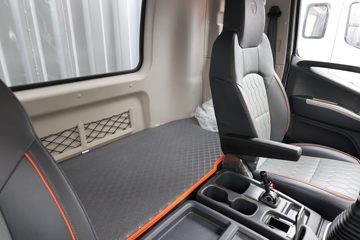 ���� ŷ������ 270���� 4X2 6.8�ײ�դʽ�ػ���(����)(BJ5181CCYY6AKL-01)ͼƬ