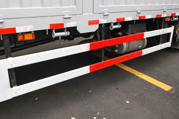 ���� ŷ������ 270���� 4X2 6.8�ײ�դʽ�ػ���(����)(BJ5181CCYY6AKL-01)ͼƬ