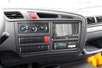 ���� ŷ������ 240���� 4X2 9.8����ʽ�ػ���(���غ���)(BJ5181XXYY6ANL-02)ͼƬ