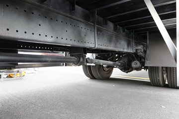 ���� ŷ������ 240���� 4X2 9.8����ʽ�ػ���(���غ���)(BJ5181XXYY6ANL-02)ͼƬ