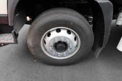 福田 欧曼行星 240马力 4X2 9.8米厢式载货车(青特后桥)(BJ5181XXYY6ANL-02)