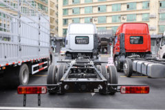 福田 欧曼行星 270马力 4X2 7.8米厢式载货车(BJ5181XXYY6ANL-01)