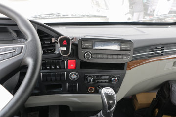 �й�����HOWO ͳ˧ 140���� 3.85���Ű���ʽ�ῨͼƬ