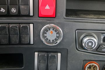�й�����HOWO ͳ˧ 140���� 3.85���Ű������Ῠ(��ʿ��6��)ͼƬ