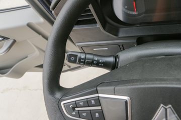 �й�����HOWO ͳ˧ 140���� 3.85���Ű������Ῠ(��ʿ��6��)ͼƬ