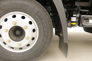 �й�����HOWO ͳ˧ 140���� 3.85���Ű������Ῠ(��ʿ��6��)ͼƬ
