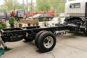�й�����HOWO ͳ˧ 130���� 4.15��AMT�Զ������������Ῠ(����)ͼƬ