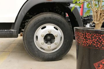 �й�����HOWO ͳ˧ 130���� 4.15��AMT�Զ������������Ῠ(����)ͼƬ