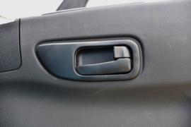 东风商用车底盘&nbsp;高空作业车驾驶室图片