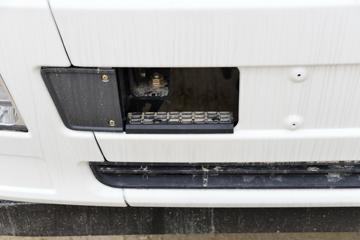 �������ó� ���VR 195���� 4X2 ѹ��ʽ������(������)(CL5161ZYS6AHQ)ͼƬ