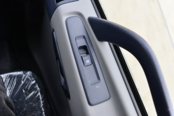 �������ó� ���VR 195���� 4X2 ѹ��ʽ������(������)(CL5161ZYS6AHQ)ͼƬ