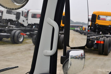 �������ó� ���VR 195���� 4X2 ѹ��ʽ������(������)(CL5161ZYS6AHQ)ͼƬ