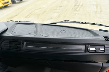 �������ó� ���KR ��ҫ�� 260���� 4X2 6.8�������ػ���(����)ͼƬ