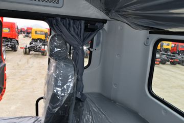 �������ó� ���KR ��ҫ�� 260���� 4X2 6.8�������ػ���(����)ͼƬ