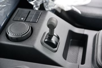 �������ó� ���KR ��ҫ�� 260���� 4X2 6.8�������ػ���(����)ͼƬ