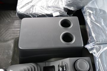 �������ó� ���KR ��ҫ�� 260���� 4X2 6.8�������ػ���(����)ͼƬ