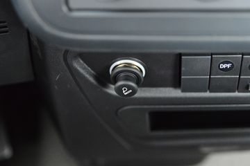 �������ó� ���KR ��ҫ�� 260���� 4X2 6.8�������ػ���(����)ͼƬ