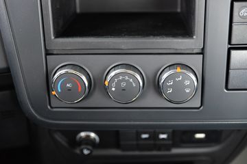 �������ó� ���KR ��ҫ�� 260���� 4X2 6.8�������ػ���(����)ͼƬ