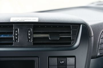 �������ó� ���KR ��ҫ�� 260���� 4X2 6.8�������ػ���(����)ͼƬ