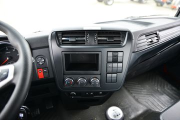 �������ó� ���KR ��ҫ�� 260���� 4X2 6.8�������ػ���(����)ͼƬ