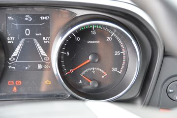 �������ó� ���KR ��ҫ�� 260���� 4X2 6.8�������ػ���(����)ͼƬ