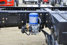 东风商用车底盘&nbsp;爆破器材运输车底盘图片