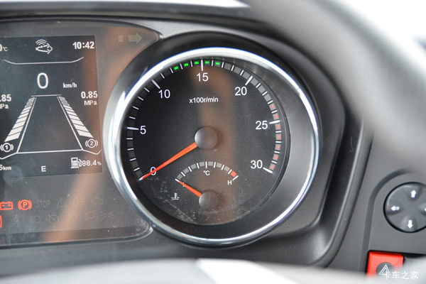 许昌风神优惠季 天锦KR 星耀版 260马力 4X2 9.8米厢