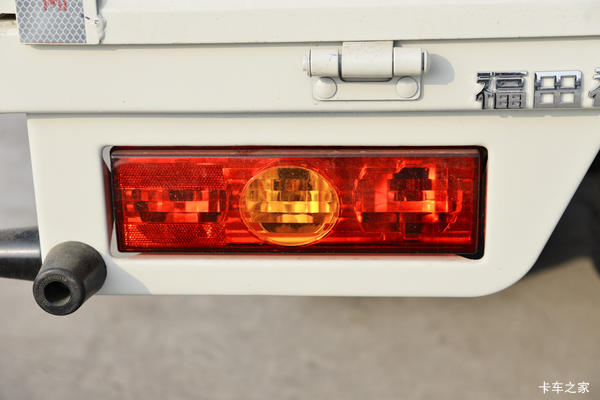 福田祥菱M2排半2.0售价5.X万,分期4万两年免息另有增换补贴